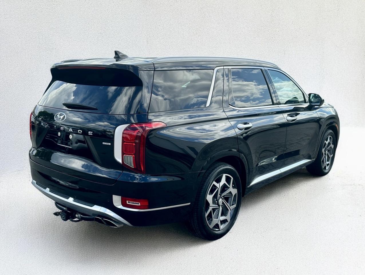 2021 Hyundai PALISADE Ultimate Calligraphy 7-Passenger AWD Photo2