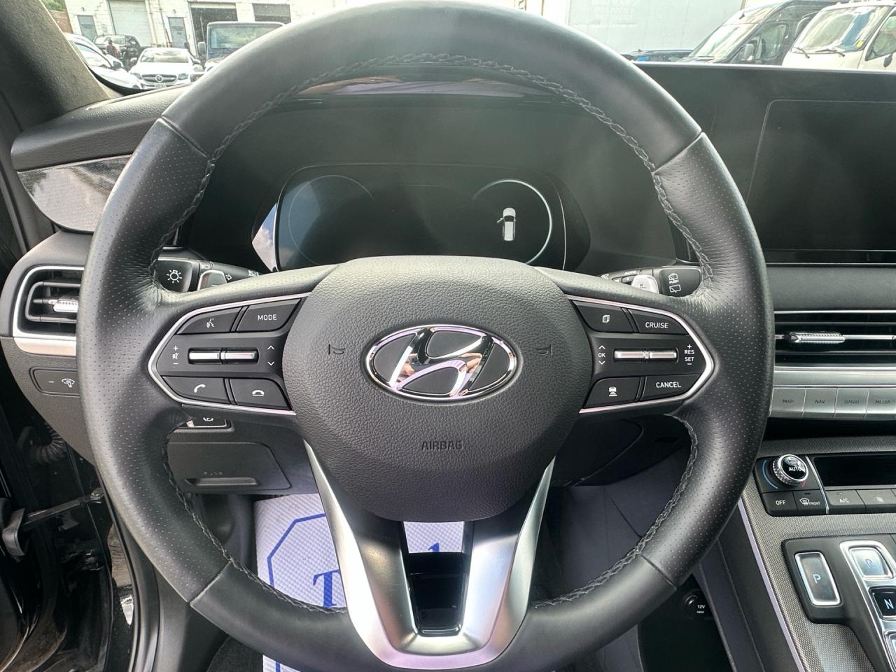 2021 Hyundai PALISADE Ultimate Calligraphy 7-Passenger AWD Photo