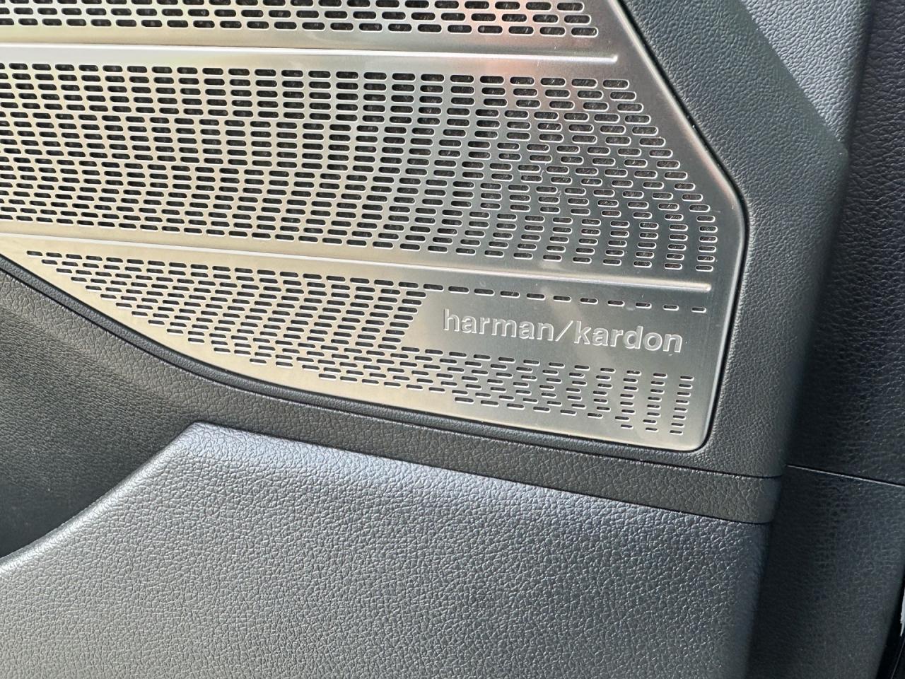 2021 Hyundai PALISADE Ultimate Calligraphy 7-Passenger AWD Photo