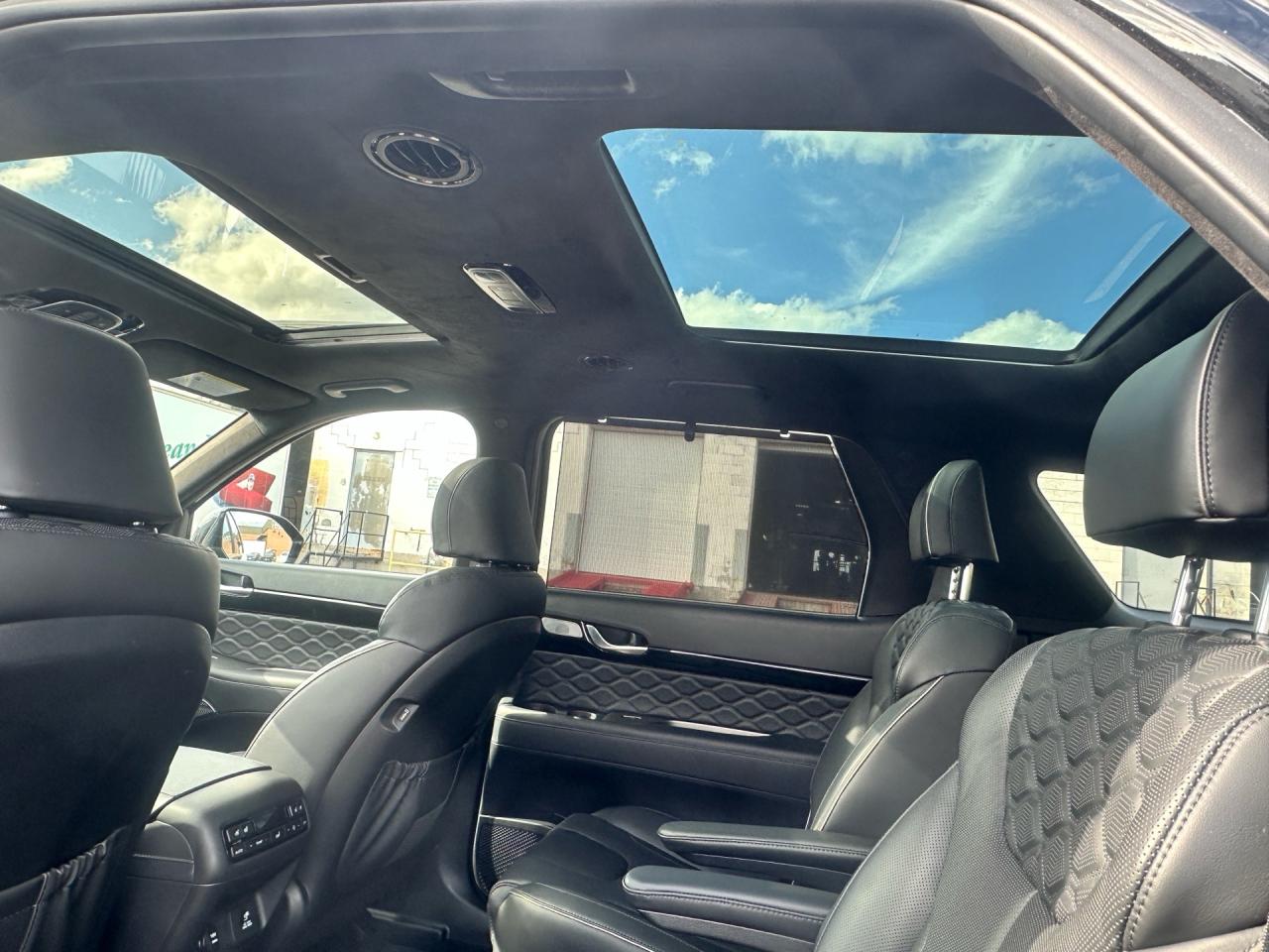 2021 Hyundai PALISADE Ultimate Calligraphy 7-Passenger AWD Photo