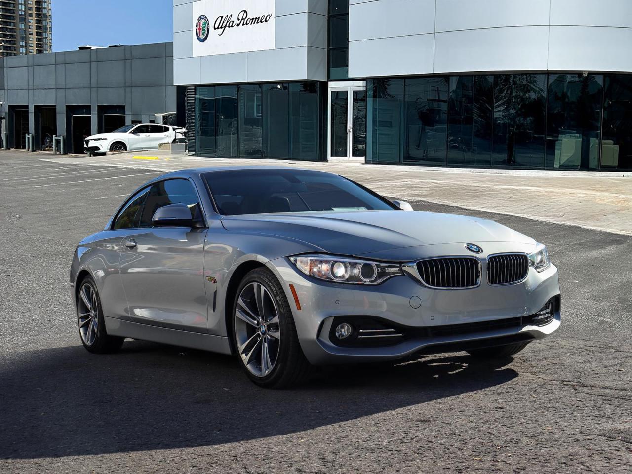 2016 BMW 428i xDrive Cabriolet Photo2