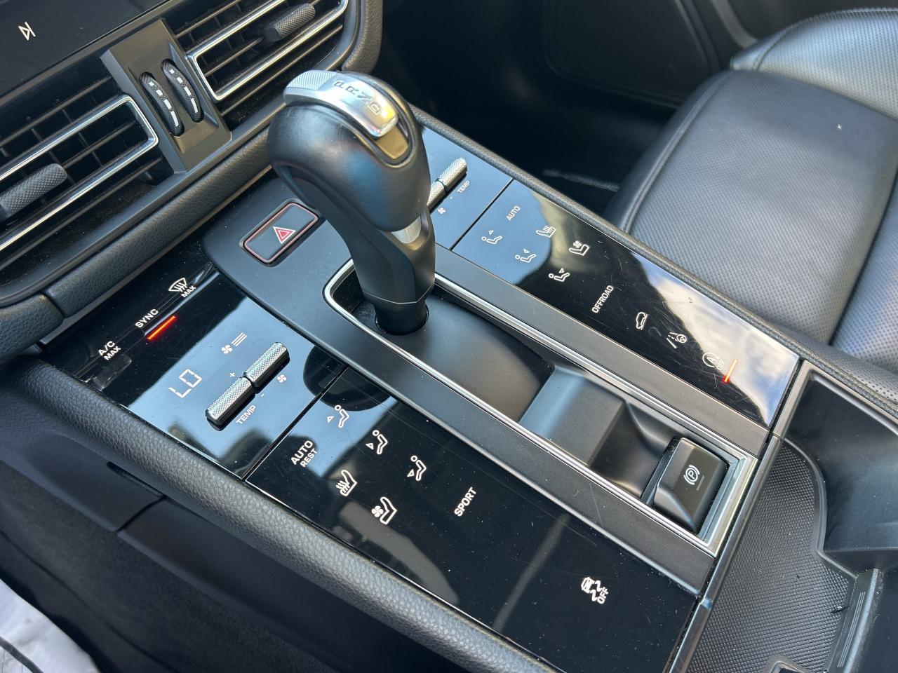 2024 Porsche Macan PREMIUM PLUS PKG,NEW TIRES,BOSE,360 CAM,21WHEELS Photo