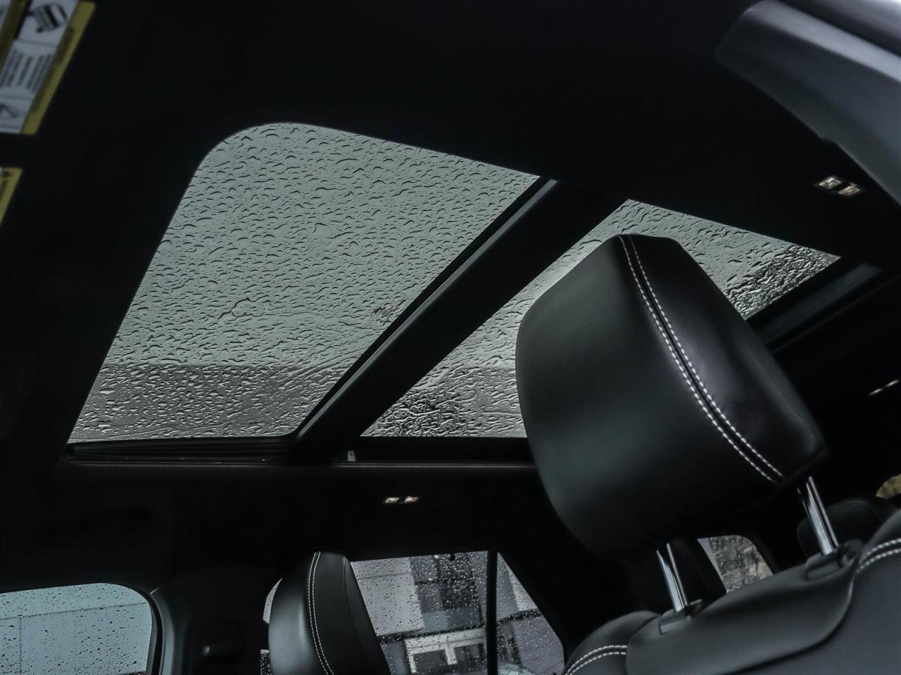 2022 Ford Explorer ST Photo