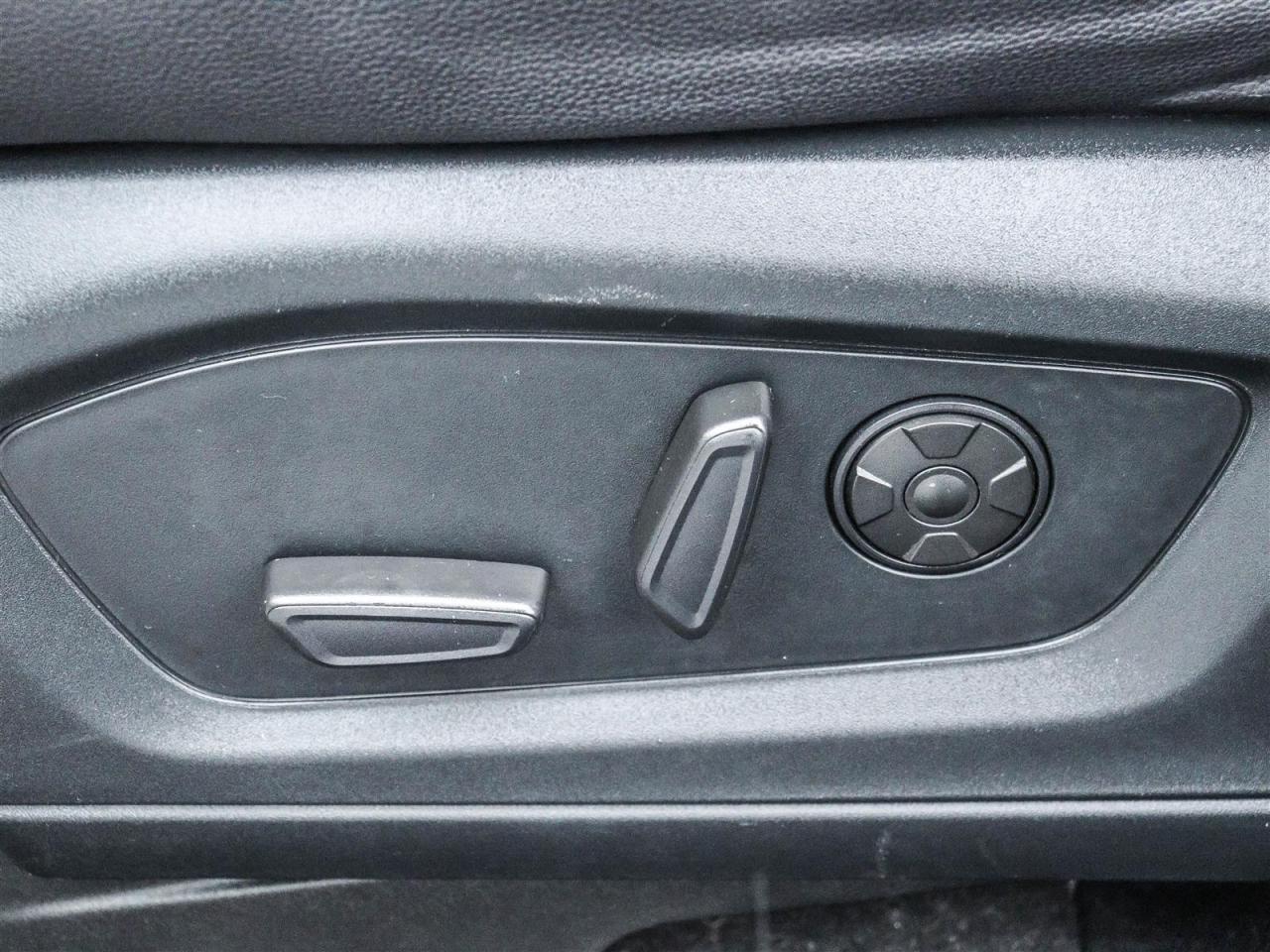 2022 Ford Explorer ST Photo