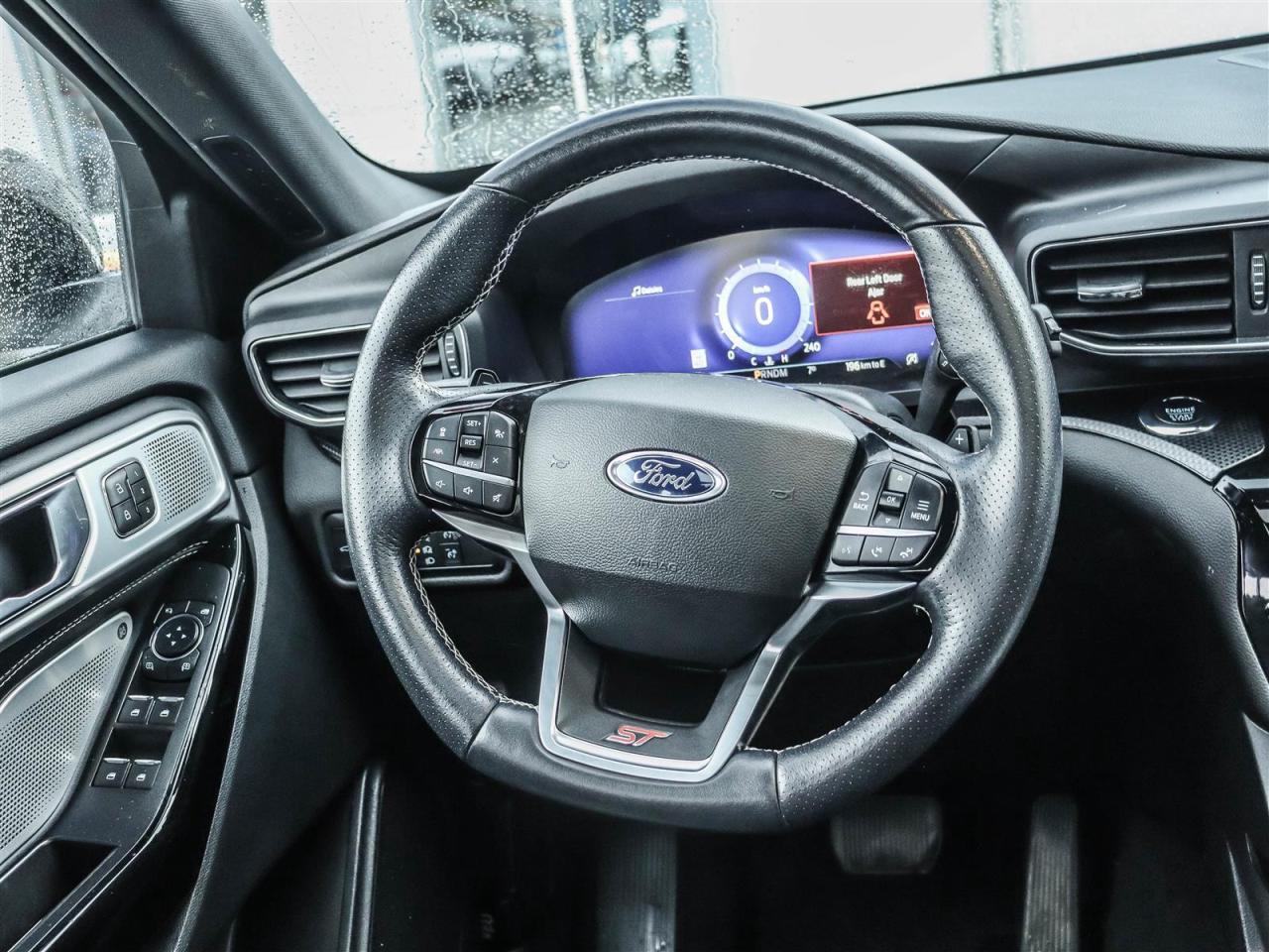 2022 Ford Explorer ST Photo