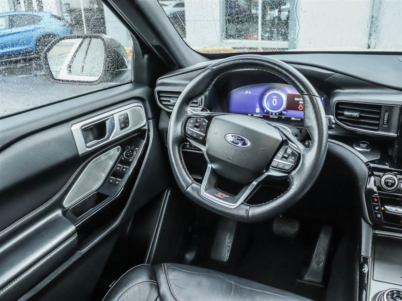 2022 Ford Explorer ST Photo