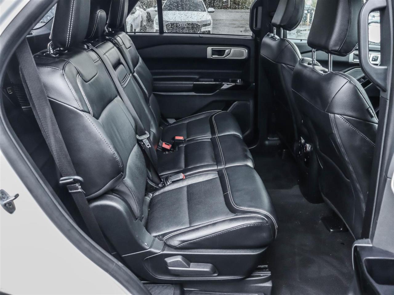 2022 Ford Explorer ST Photo