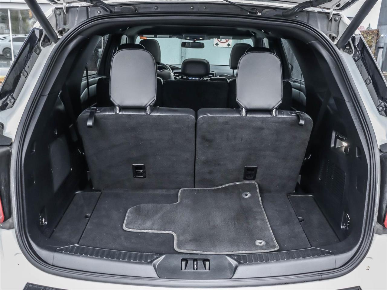 2022 Ford Explorer ST Photo