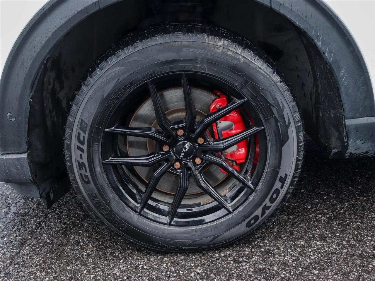 2022 Ford Explorer ST Photo