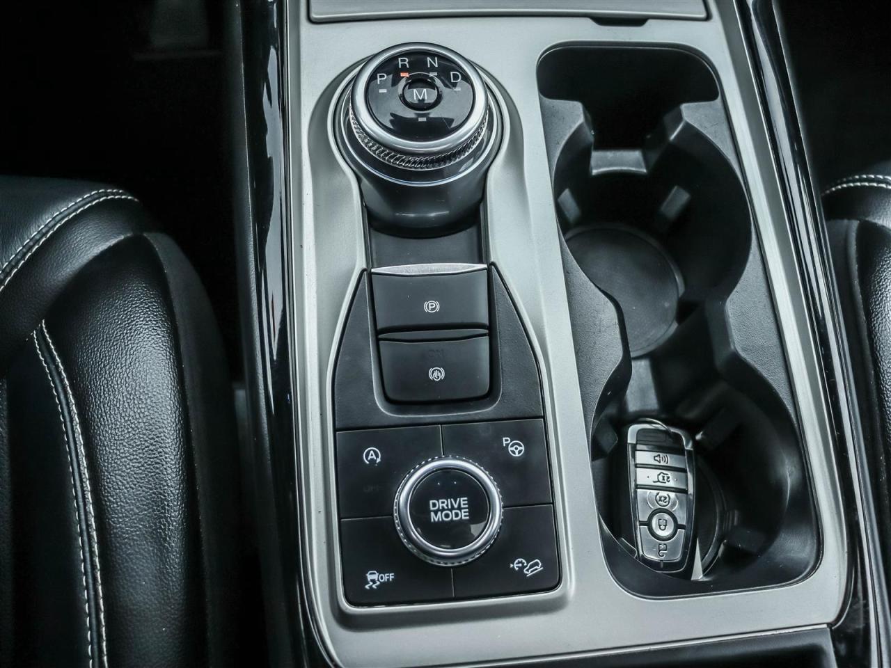 2022 Ford Explorer ST Photo