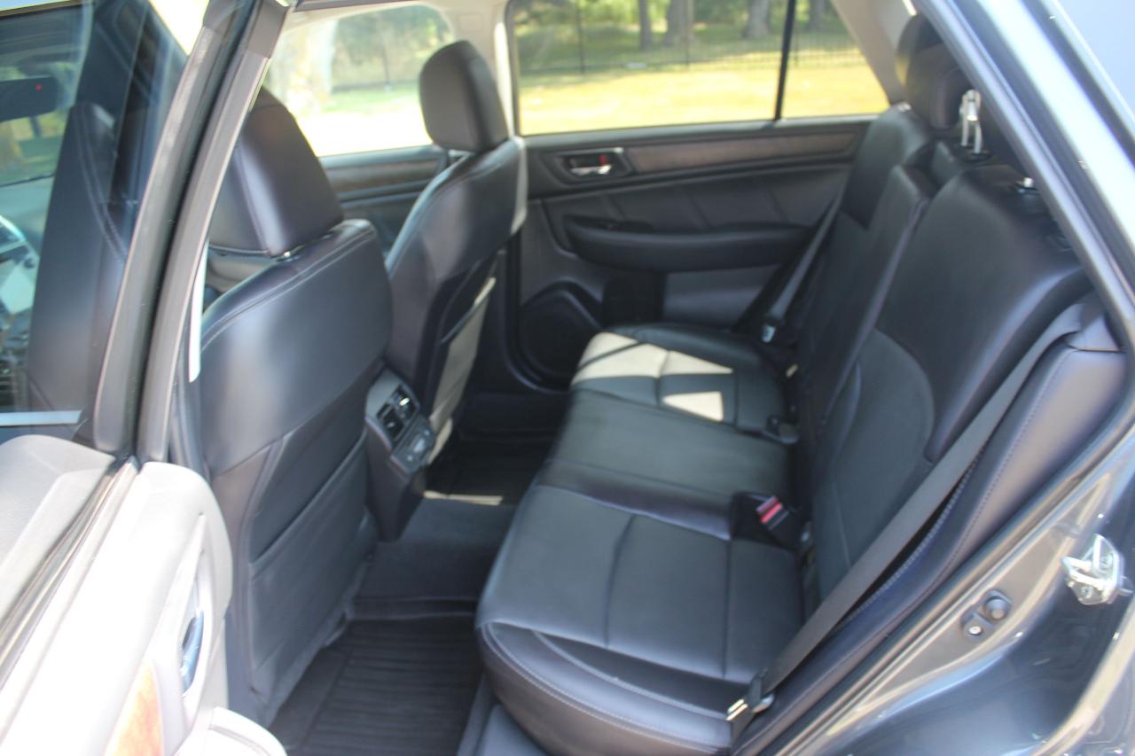 2018 Subaru Outback 3.6R Limited, EyeSight, Certified, No Accidents Photo