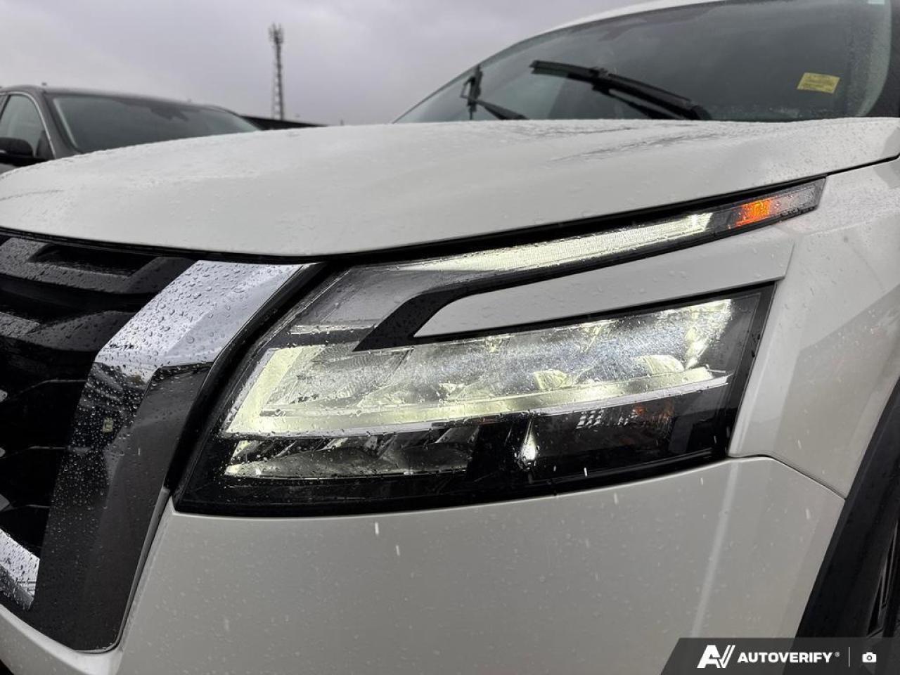 2023 Nissan Pathfinder Platinum BACKUP CAM   BLUETOOTH   HTD & CLD SEATS Photo