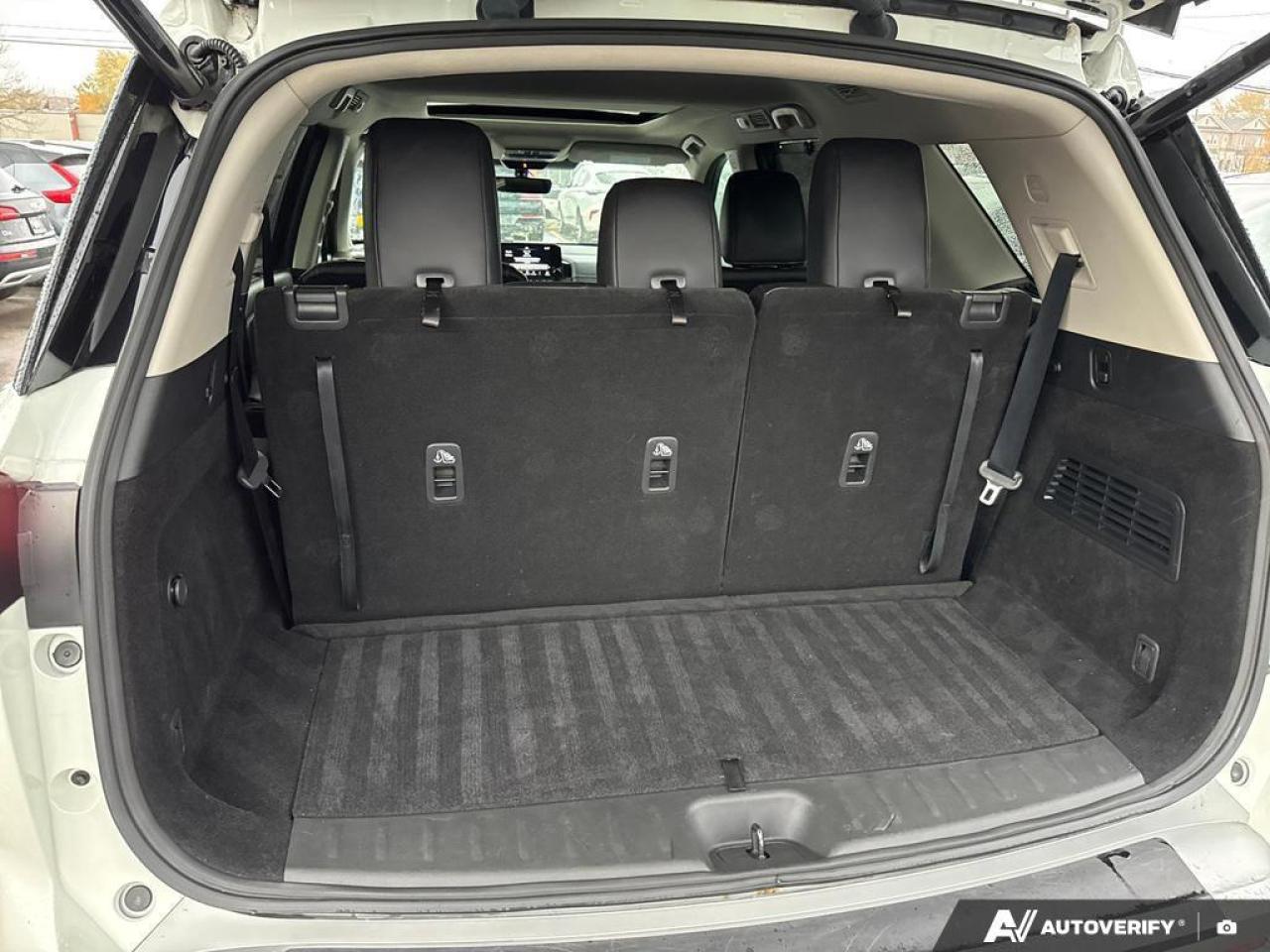 2023 Nissan Pathfinder Platinum BACKUP CAM   BLUETOOTH   HTD & CLD SEATS Photo