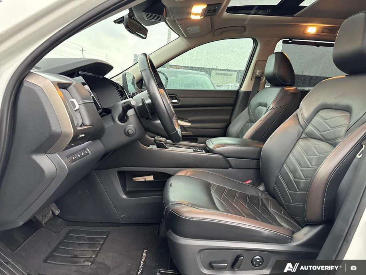 2023 Nissan Pathfinder Platinum BACKUP CAM   BLUETOOTH   HTD & CLD SEATS Photo