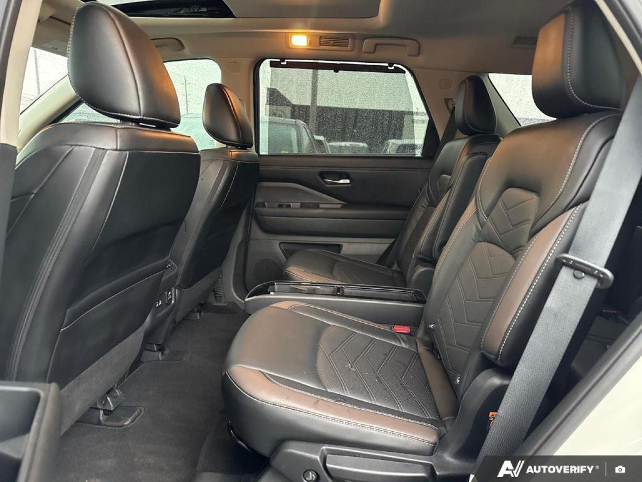 2023 Nissan Pathfinder Platinum BACKUP CAM   BLUETOOTH   HTD & CLD SEATS Photo