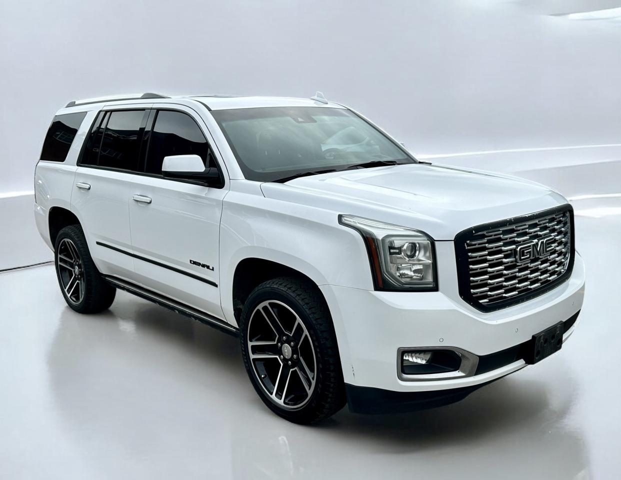 2018 GMC Yukon Denali ~ 6.2L ~ NO ACCIDENTS ~ CERTIFIED Photo