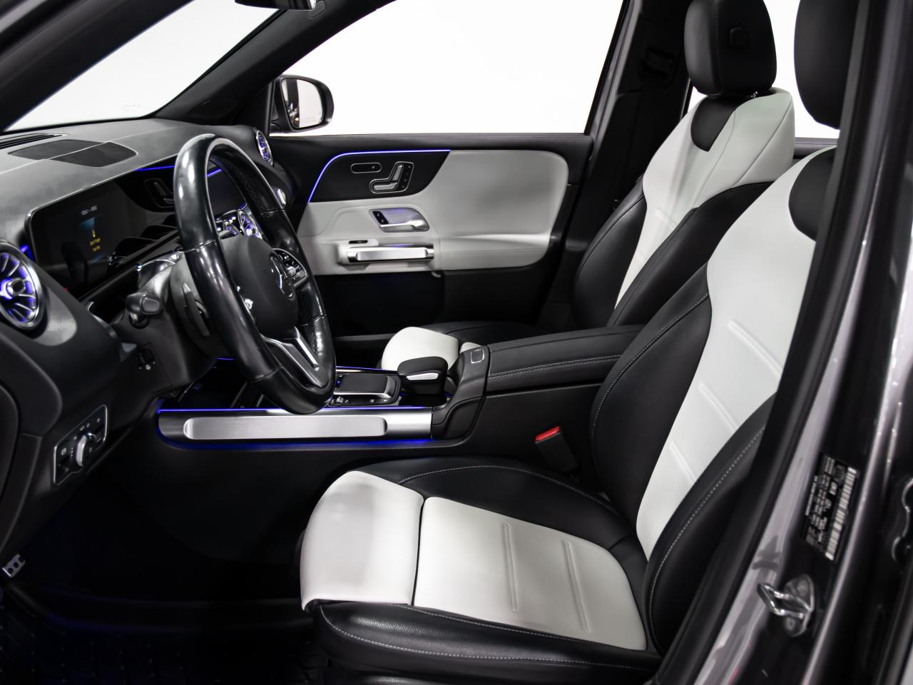 2021 Mercedes-Benz GLB GLB 250 4MATIC SUV AMG PKG 7 PASSENGER REAR VIEW Photo