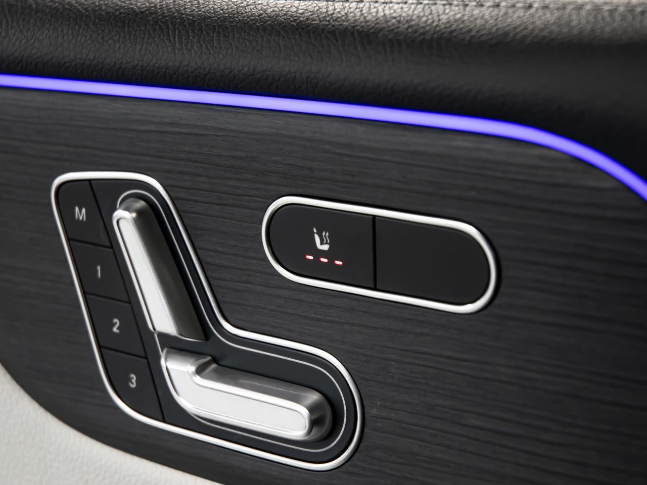 2021 Mercedes-Benz GLB GLB 250 4MATIC SUV AMG PKG 7 PASSENGER REAR VIEW Photo