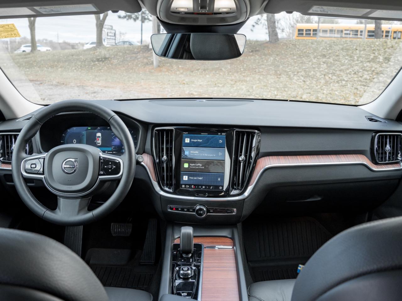 2025 Volvo V60 Cross Country B5 AWD Plus  19" ALLOY WHEELS  STATION WAGON Photo