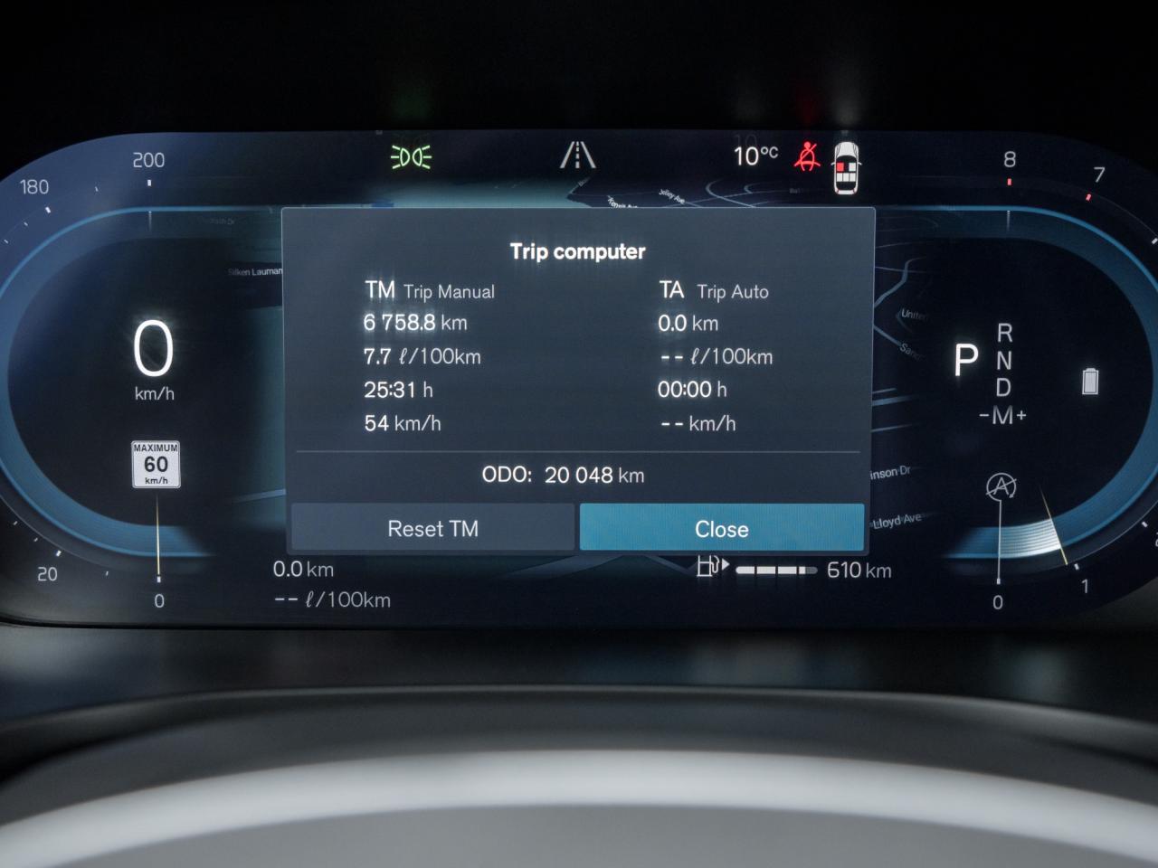 2025 Volvo V60 Cross Country B5 AWD Plus  19" ALLOY WHEELS  STATION WAGON Photo