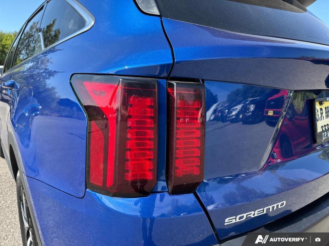 2023 Kia Sorento 2.5L LX+ BACKUP CAM   BLUETOOTH   HTD SEATS   KEYL Photo