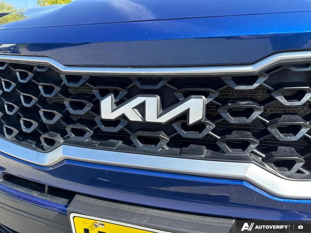 2023 Kia Sorento 2.5L LX+ BACKUP CAM   BLUETOOTH   HTD SEATS   KEYL Photo