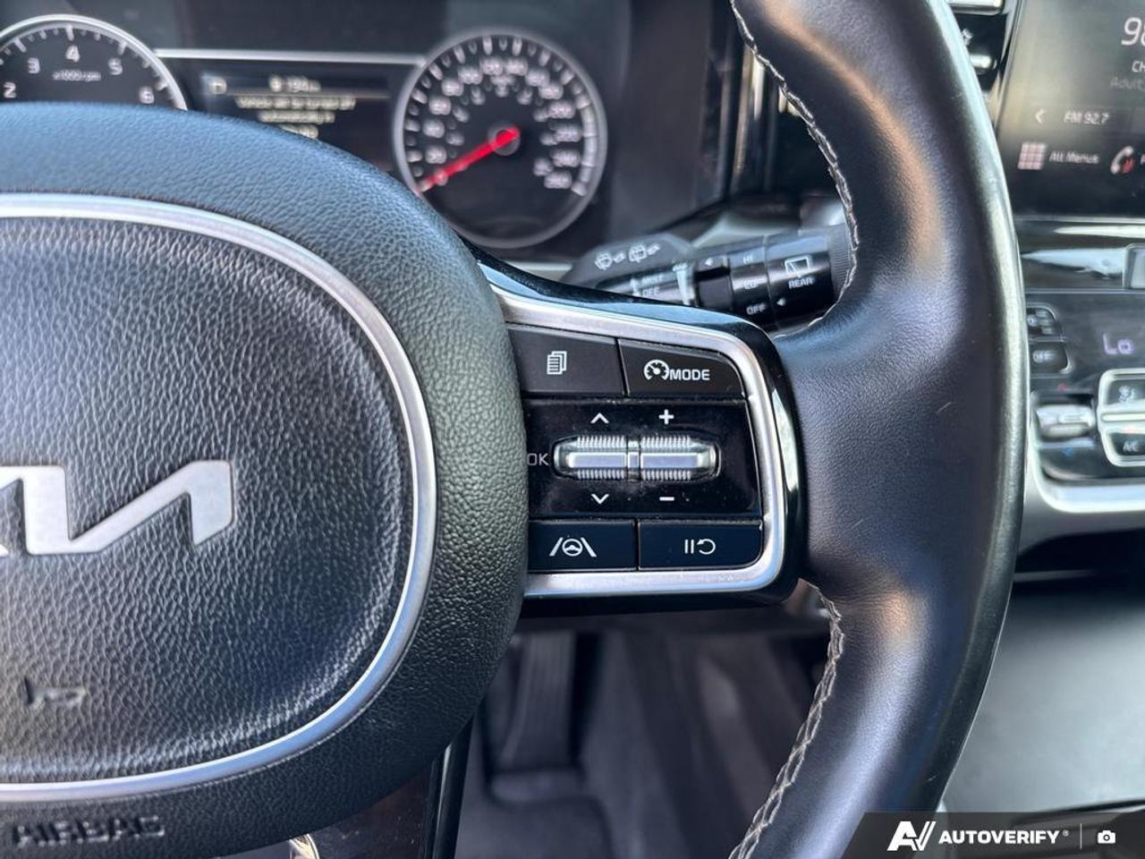 2023 Kia Sorento 2.5L LX+ BACKUP CAM   BLUETOOTH   HTD SEATS   KEYL Photo