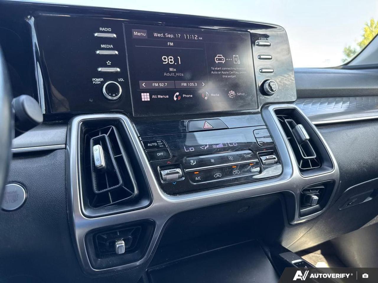 2023 Kia Sorento 2.5L LX+ BACKUP CAM   BLUETOOTH   HTD SEATS   KEYL Photo