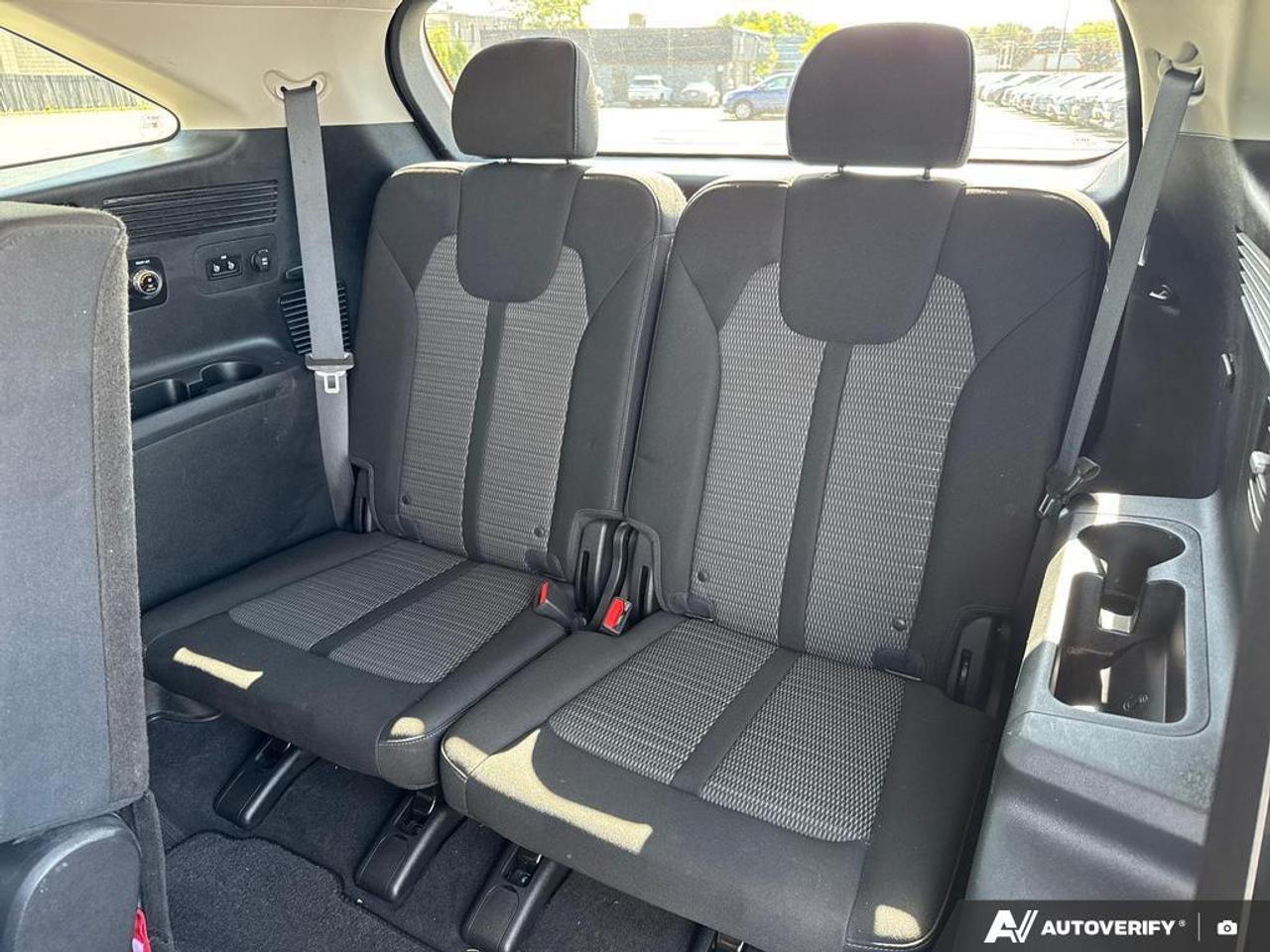 2023 Kia Sorento 2.5L LX+ BACKUP CAM   BLUETOOTH   HTD SEATS   KEYL Photo