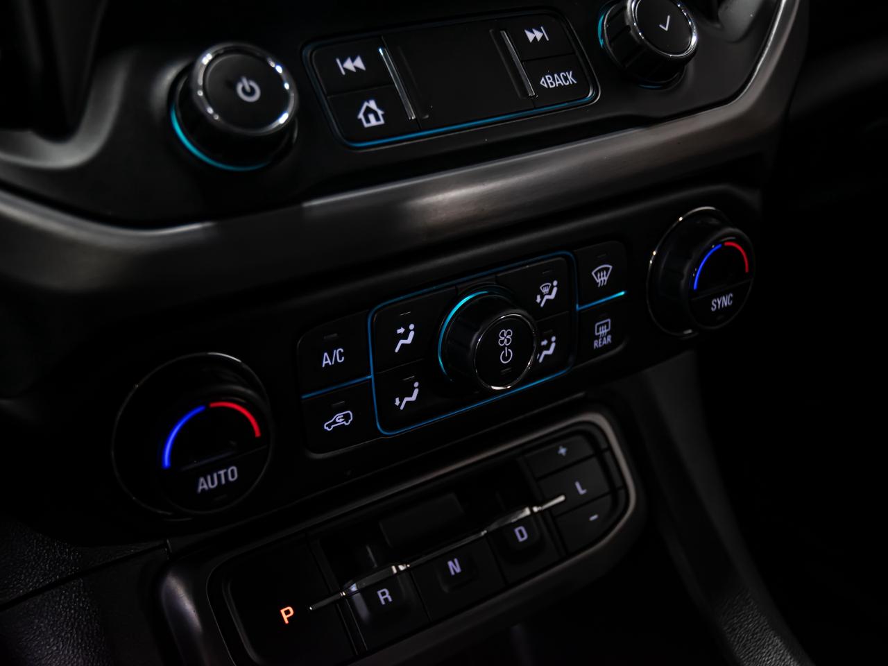 2020 GMC Acadia AWD AT4 NAVIGATION 7 PASSENGER REAR VIEW CAMERA Photo