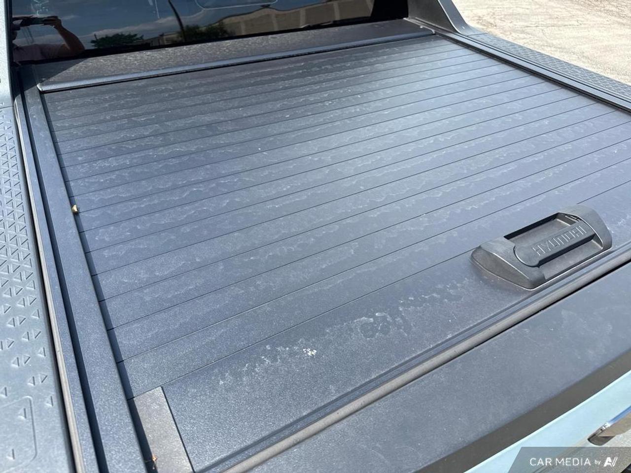 2024 Hyundai Santa Cruz Ultimate BACKUP CAM   BLUETOOTH   HTD & CLD SEATS Photo