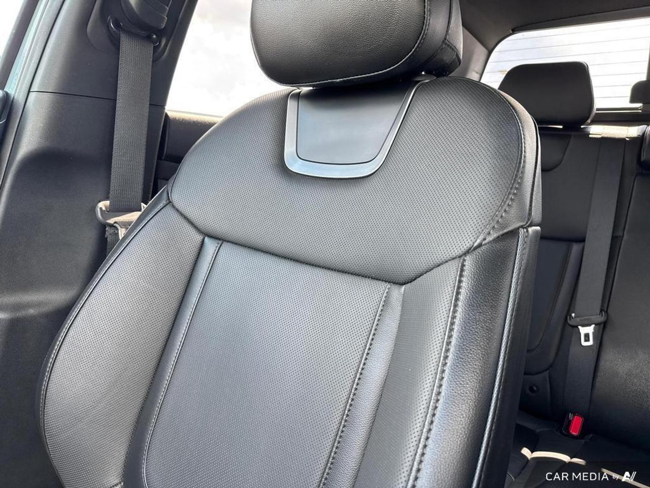 2024 Hyundai Santa Cruz Ultimate BACKUP CAM   BLUETOOTH   HTD & CLD SEATS Photo