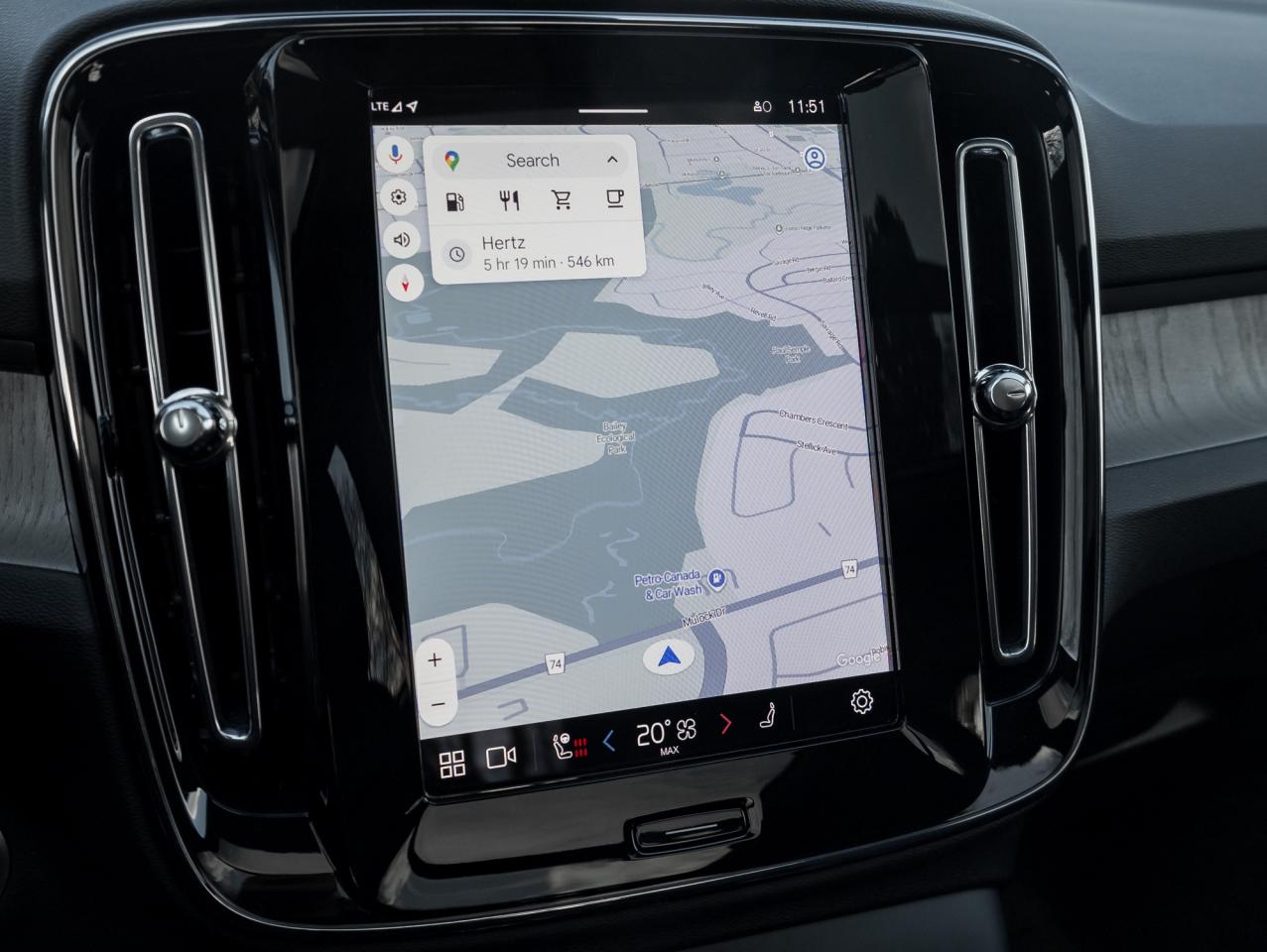 2025 Volvo XC40 B5 AWD Plus Dark Theme LOW KM CPO RATE FROM 3.49%* Photo