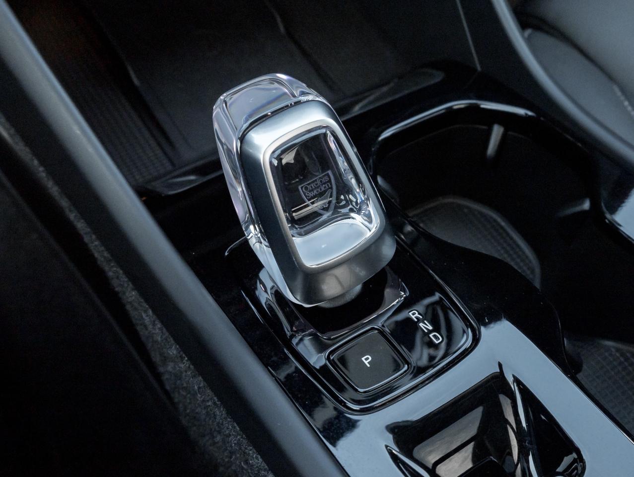 2025 Volvo XC40 B5 AWD Plus Dark Theme LOW KM CPO RATE FROM 3.49%* Photo