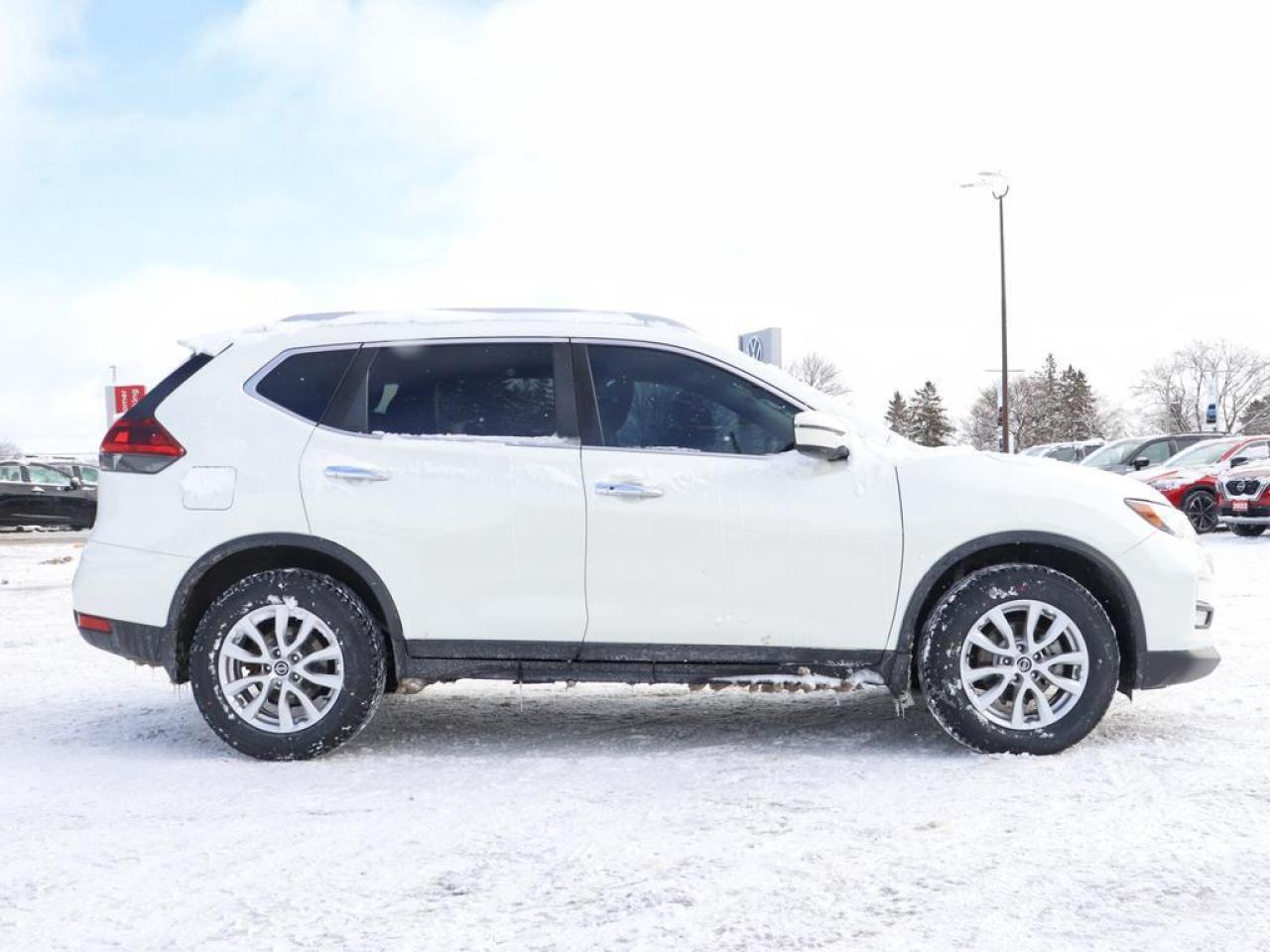 2020 Nissan Rogue AWD SV  - Heated Seats Photo2