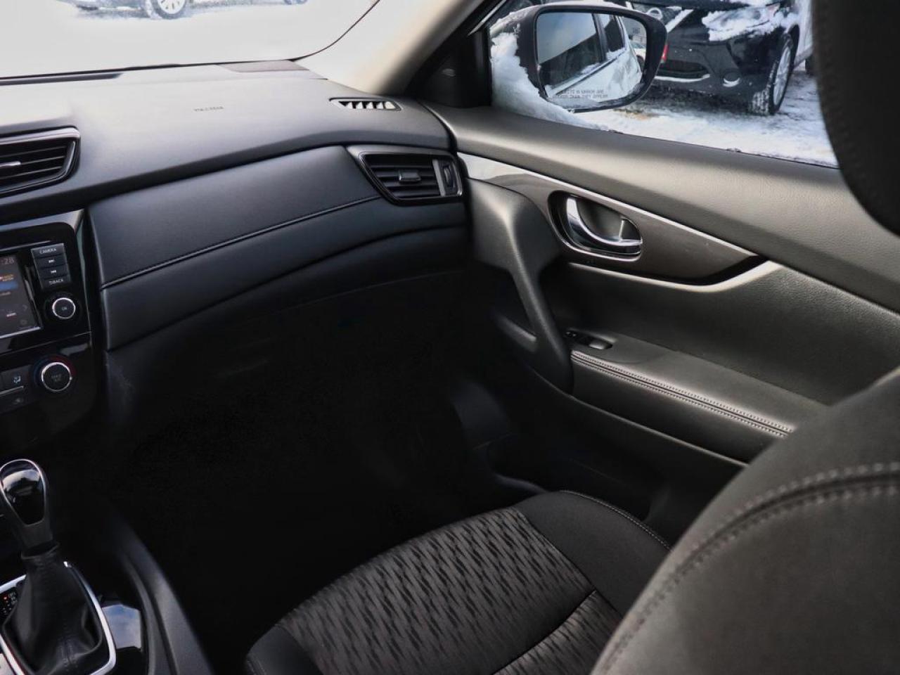 2020 Nissan Rogue AWD SV  - Heated Seats Photo