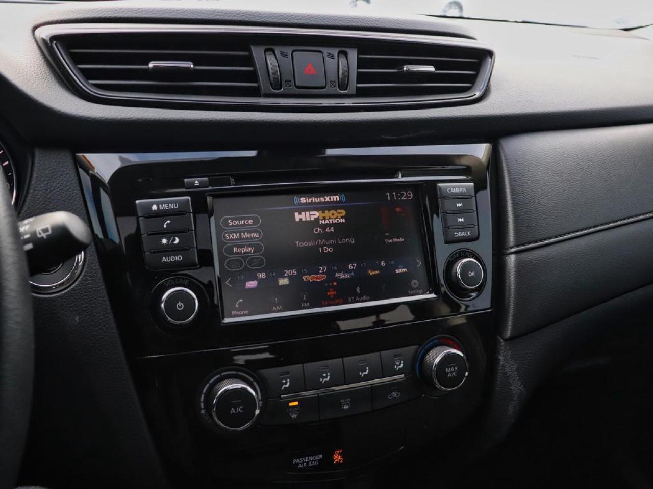 2020 Nissan Rogue AWD SV  - Heated Seats Photo