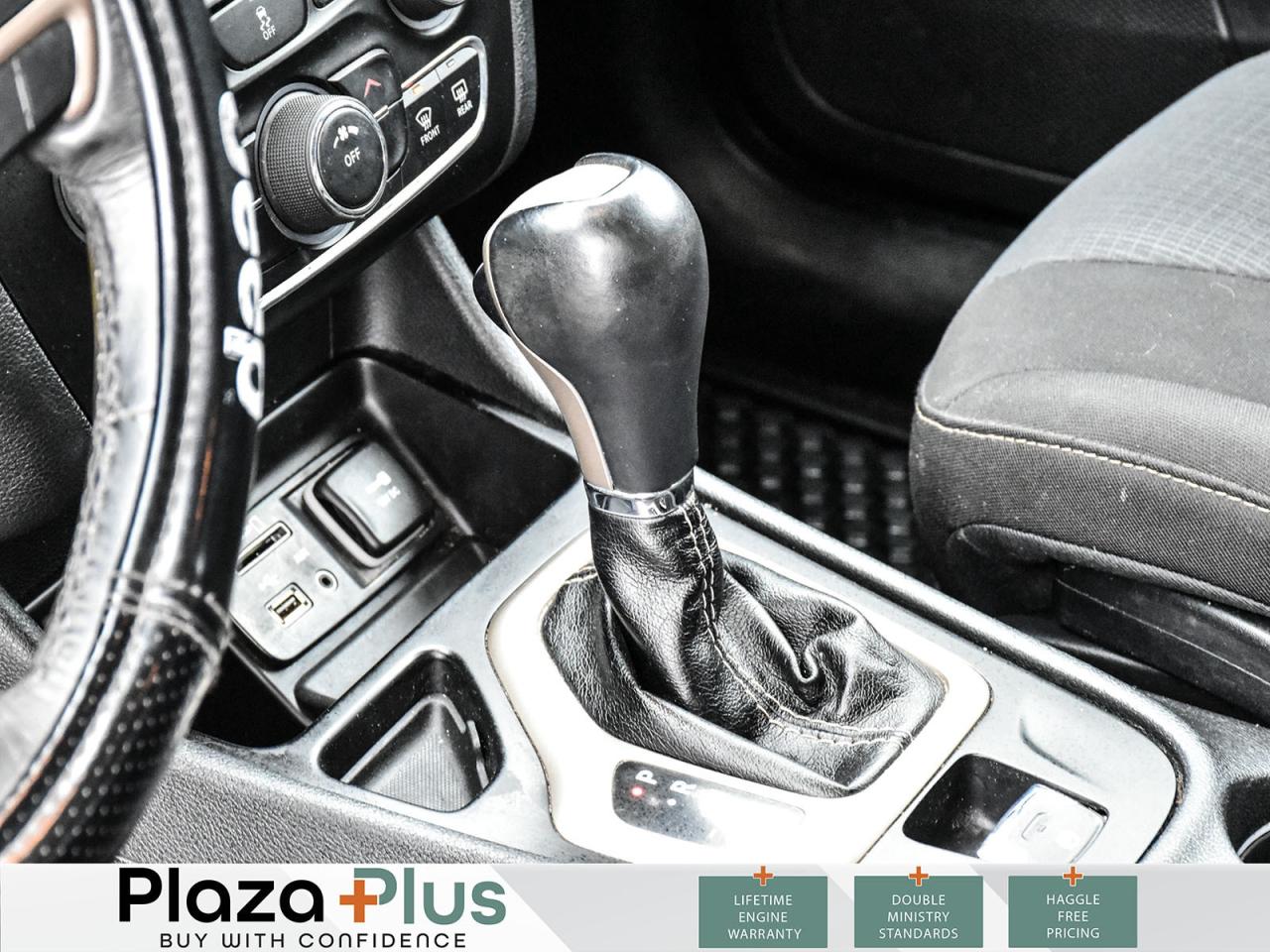 2016 Jeep Cherokee North Summer AND Winter tires included / Clean Car Photo