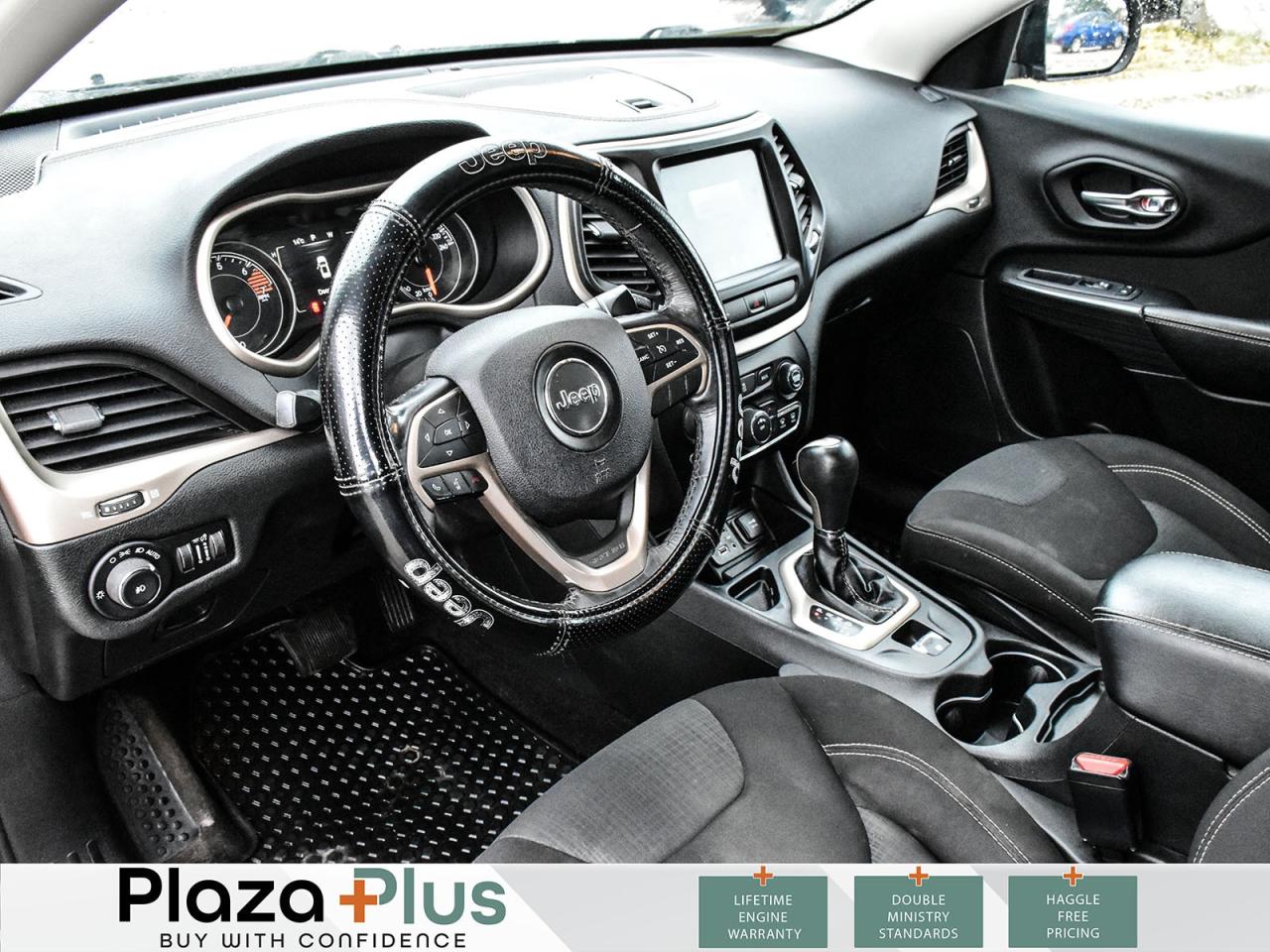 2016 Jeep Cherokee North Summer AND Winter tires included / Clean Car Photo