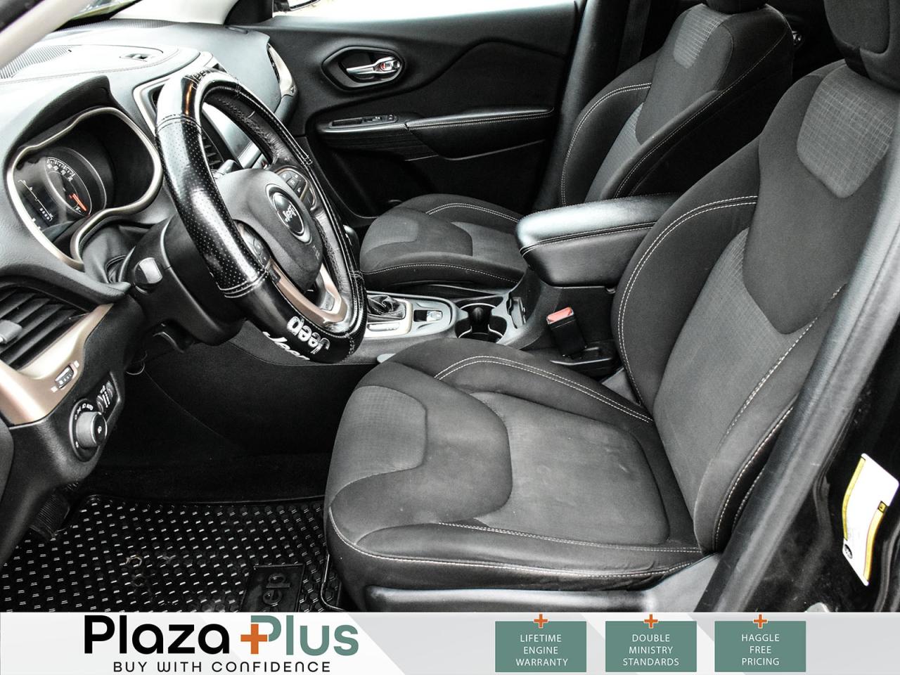 2016 Jeep Cherokee North Summer AND Winter tires included / Clean Car Photo