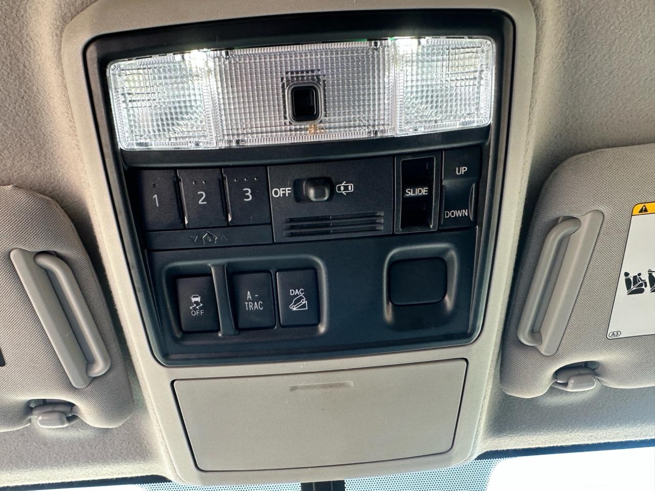 2018 Toyota 4Runner LIMITED ~ 7 PASS ~ NAV ~ LEATHER ~ SUNROOF Photo