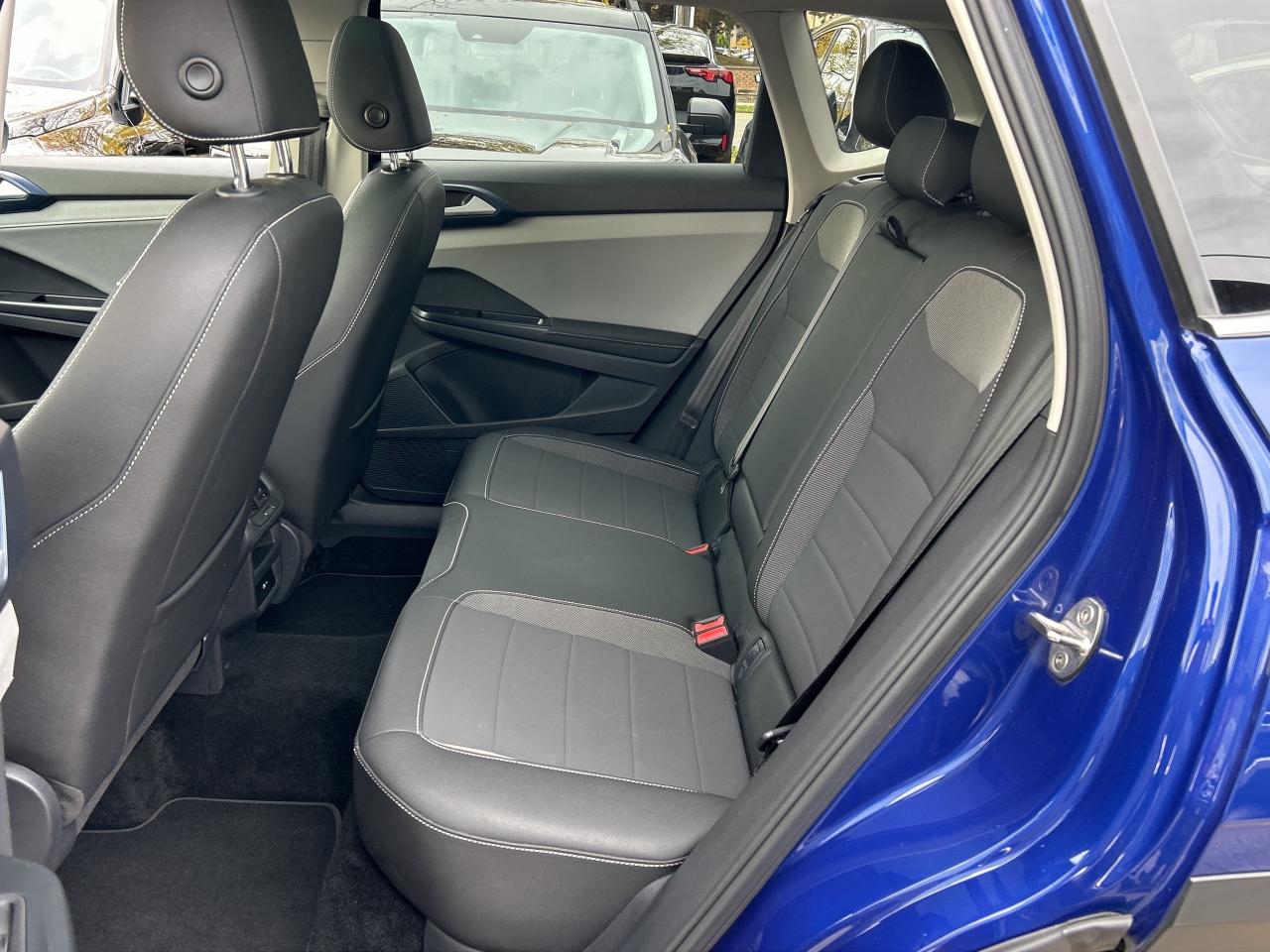 2024 Volkswagen Taos PANO ROOF,CARPLAY,ANROID AUTO,HEATED SEATS & STEER Photo