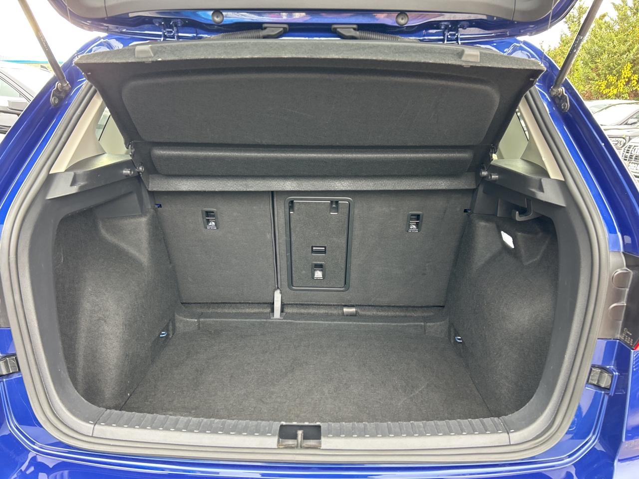 2024 Volkswagen Taos PANO ROOF,CARPLAY,ANROID AUTO,HEATED SEATS & STEER Photo