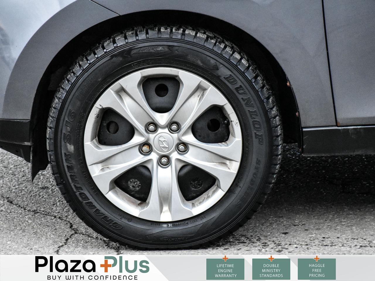 2014 Hyundai Tucson GL Clean CarFax Repot / Photo