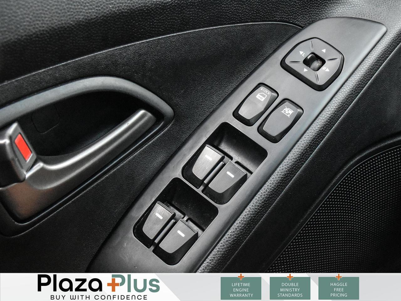 2014 Hyundai Tucson GL Clean CarFax Repot / Photo