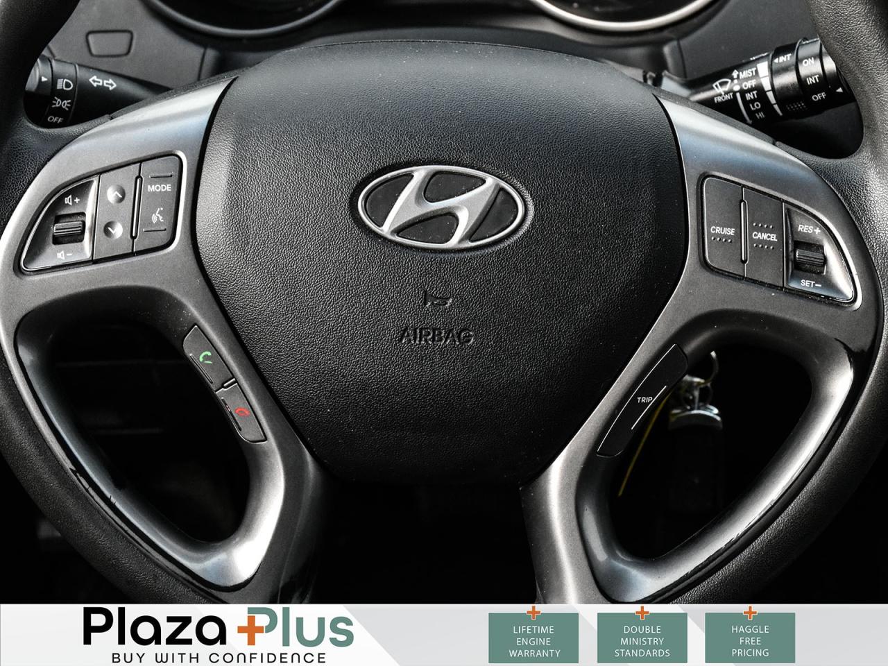 2014 Hyundai Tucson GL Clean CarFax Repot / Photo