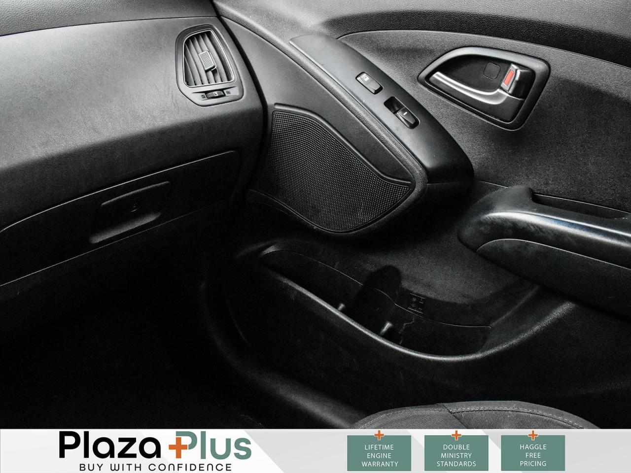 2014 Hyundai Tucson GL Clean CarFax Repot / Photo