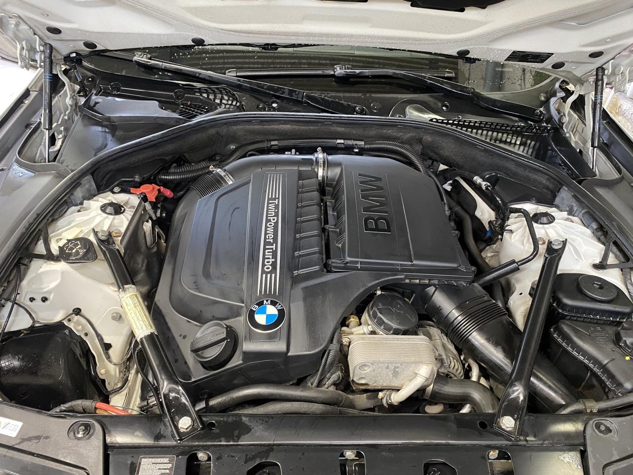 2014 BMW 5 Series 4dr Sdn 535i xDrive AWD Photo