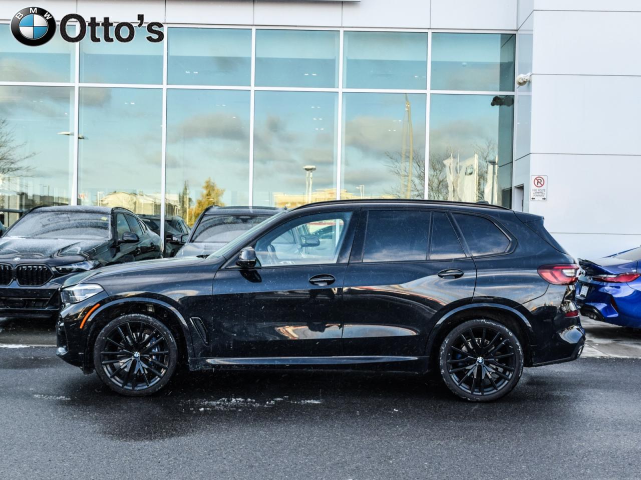 2022 BMW X5 xDrive40i Premium Essential Package M Sport Packag Photo2