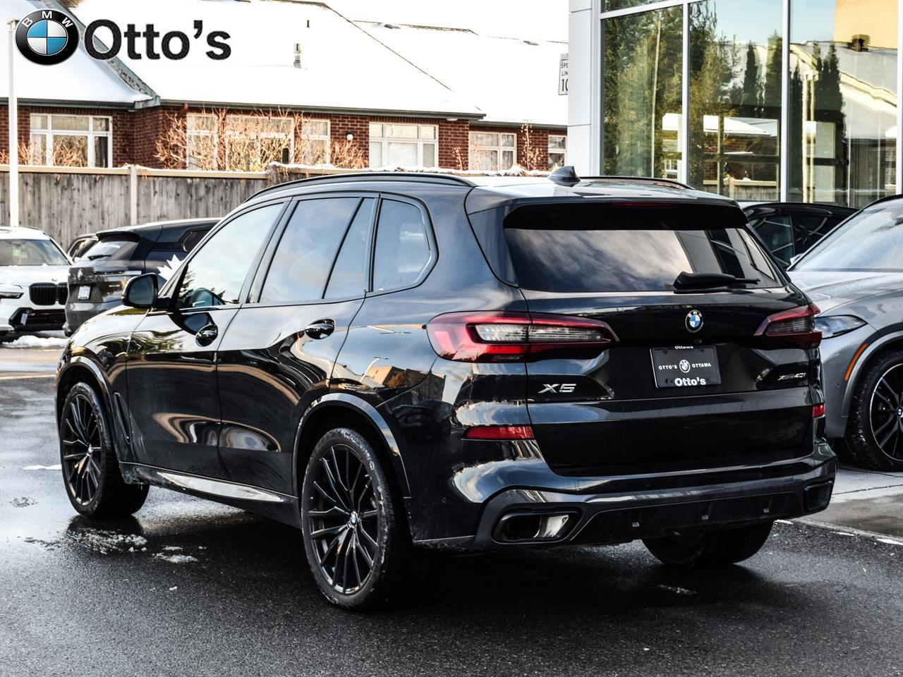 2022 BMW X5 xDrive40i Premium Essential Package M Sport Packag Photo3